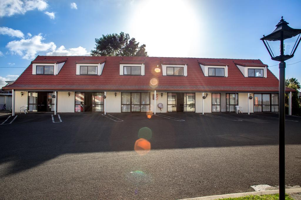 Bennetts Thermal Motor Inn Tauranga Exterior photo